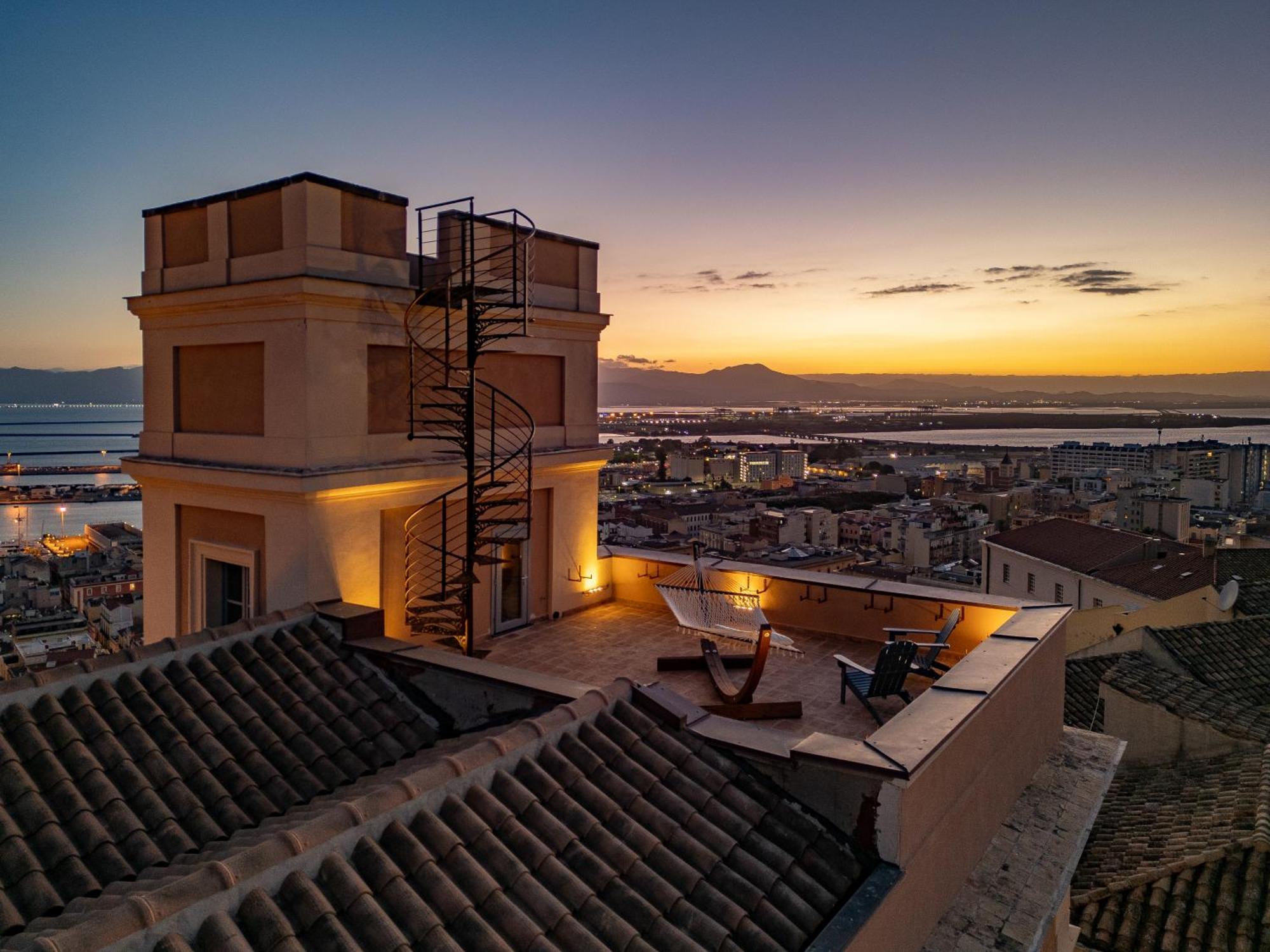 Hotel Palazzo Boyl 1840 Cagliari Esterno foto