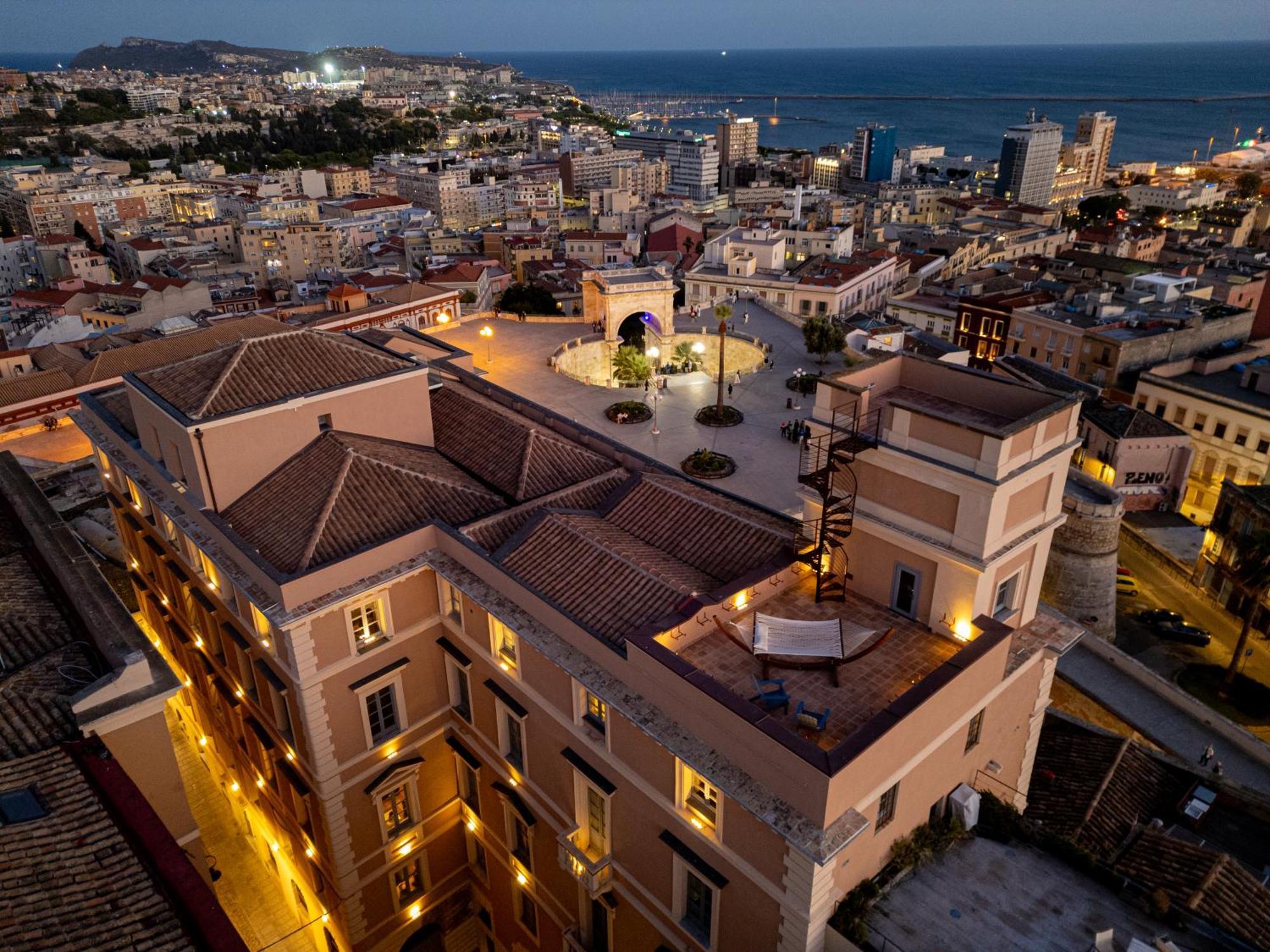 Hotel Palazzo Boyl 1840 Cagliari Esterno foto
