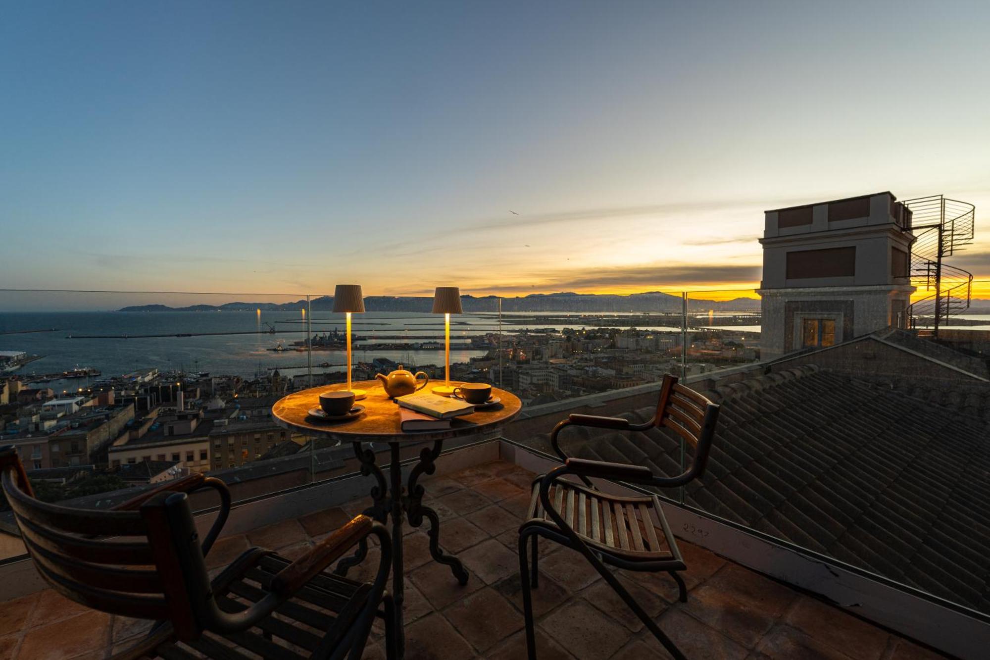 Hotel Palazzo Boyl 1840 Cagliari Esterno foto